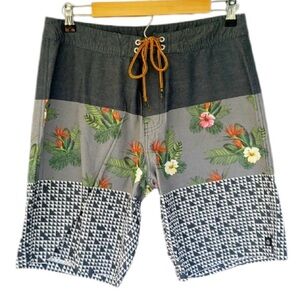 Free World men’s mixed pattern drawstring board short swim trunks size 30 waist